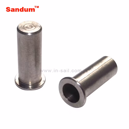 Hochwertige Blindnietmutter aus Titan mit sechseckigen Einsätzen